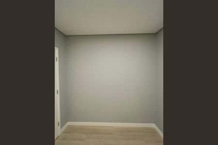 Apartamento para alugar com 2 quartos, 55m² em Jardim Tupanci, Barueri