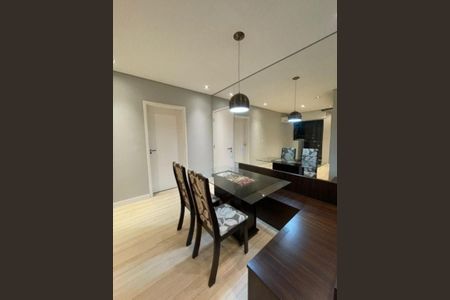 Apartamento para alugar com 2 quartos, 55m² em Jardim Tupanci, Barueri