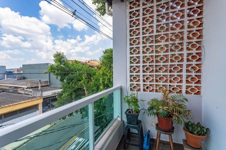 Casa à venda com 185m², 3 quartos e 2 vagas Casa à venda com 185m², 3 quartos e 2 vagasVaranda da suíte