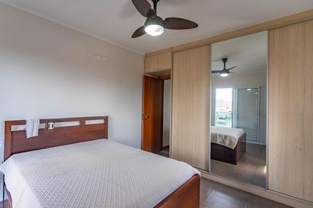 Casa à venda com 185m², 3 quartos e 2 vagas Casa à venda com 185m², 3 quartos e 2 vagasQuarto 1 - suíte