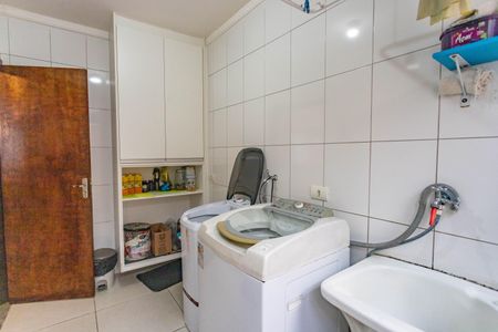 Casa à venda com 185m², 3 quartos e 2 vagas Casa à venda com 185m², 3 quartos e 2 vagasÁrea de serviço