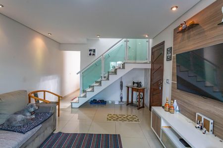 Casa à venda com 185m², 3 quartos e 2 vagas Casa à venda com 185m², 3 quartos e 2 vagasSala