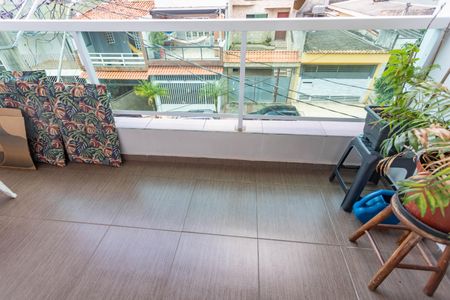 Casa à venda com 185m², 3 quartos e 2 vagas Casa à venda com 185m², 3 quartos e 2 vagasVaranda da suíte