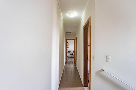 Casa à venda com 185m², 3 quartos e 2 vagas Casa à venda com 185m², 3 quartos e 2 vagasCorredor