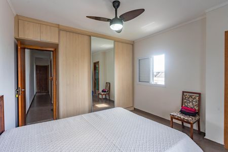 Casa à venda com 185m², 3 quartos e 2 vagas Casa à venda com 185m², 3 quartos e 2 vagasQuarto 1 - suíte