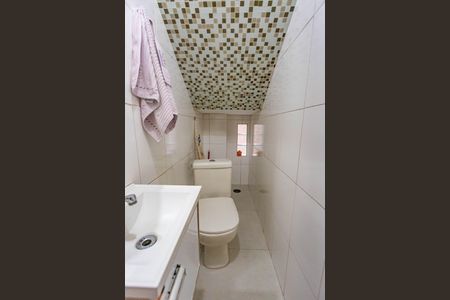 Casa à venda com 185m², 3 quartos e 2 vagas Casa à venda com 185m², 3 quartos e 2 vagasLavabo