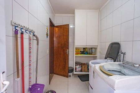 Casa à venda com 185m², 3 quartos e 2 vagas Casa à venda com 185m², 3 quartos e 2 vagasÁrea de serviço