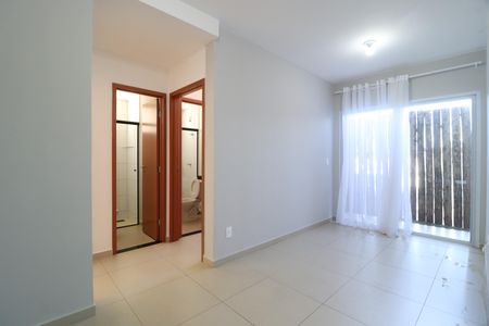Sala de apartamento para alugar com 2 quartos, 48m² em Jardim Holanda, Uberlândia