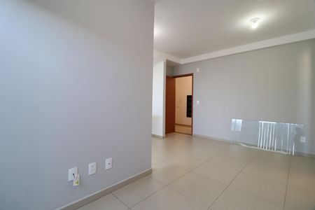 Sala de apartamento para alugar com 2 quartos, 48m² em Jardim Holanda, Uberlândia