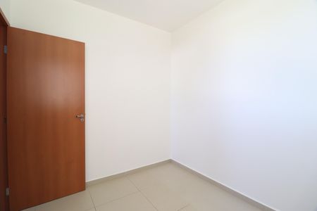 Quarto 1 de apartamento para alugar com 2 quartos, 48m² em Jardim Holanda, Uberlândia