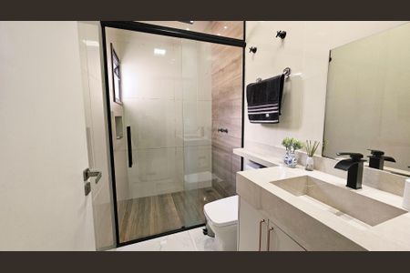 Casa de condomínio à venda com 138m², 3 quartos e 4 vagas