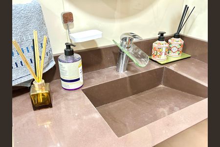 Apartamento à venda com 59m², 2 quartos e 1 vaga Apartamento à venda com 59m², 2 quartos e 1 vagaBanheiro 1