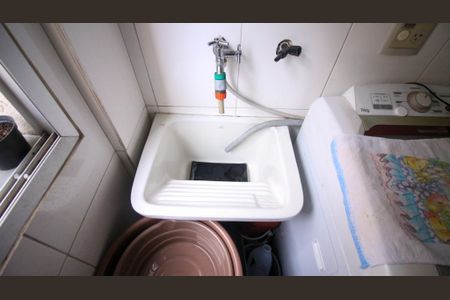 Apartamento para alugar com 60m², 3 quartos e 1 vagaÁrea de Serviço