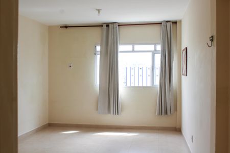 Apartamento para alugar com 40m², 1 quarto e sem vagaSala/Quarto
