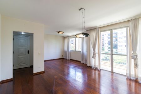 Apartamento para alugar com 127m², 4 quartos e 2 vagas
