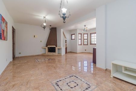 Apartamento para alugar com 2 quartos, 230m² em Partenon, Porto Alegre