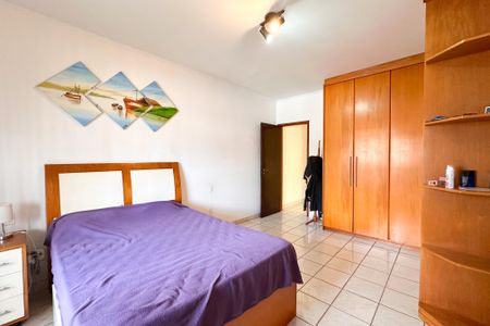 Casa à venda com 147m², 3 quartos e 2 vagas Casa à venda com 147m², 3 quartos e 2 vagasSuíte