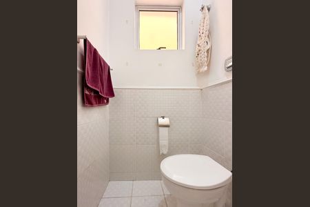 Casa à venda com 147m², 3 quartos e 2 vagas Casa à venda com 147m², 3 quartos e 2 vagasLavabo