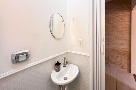 Casa à venda com 147m², 3 quartos e 2 vagas Casa à venda com 147m², 3 quartos e 2 vagasLavabo