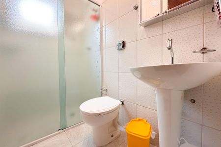 Casa à venda com 147m², 3 quartos e 2 vagas Casa à venda com 147m², 3 quartos e 2 vagasBanheiro Social