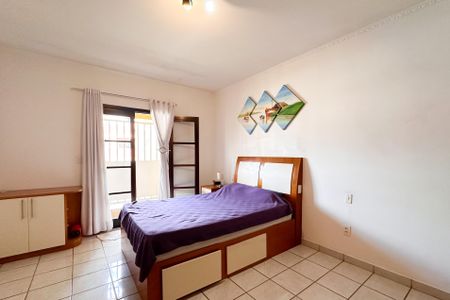 Casa à venda com 147m², 3 quartos e 2 vagas Casa à venda com 147m², 3 quartos e 2 vagasSuíte