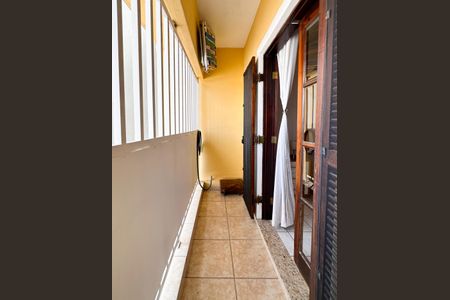 Casa à venda com 147m², 3 quartos e 2 vagas Casa à venda com 147m², 3 quartos e 2 vagasVaranda da Suíte