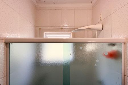 Casa à venda com 147m², 3 quartos e 2 vagas Casa à venda com 147m², 3 quartos e 2 vagasBanheiro Social