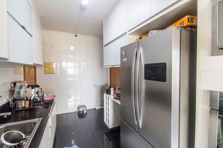Apartamento à venda com 133m², 3 quartos e 2 vagas Apartamento à venda com 133m², 3 quartos e 2 vagasCozinha