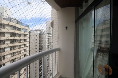 Varanda de apartamento para alugar com 2 quartos, 74m² em Morro do Maluf, Guarujá