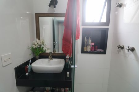 Apartamento para alugar com 74m², 2 quartos e 2 vagasBanheiro Social