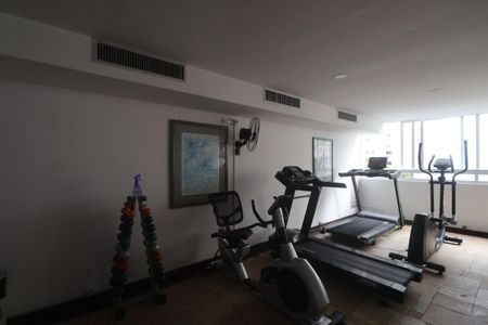 Apartamento para alugar com 74m², 2 quartos e 2 vagasÁrea comum - Academia