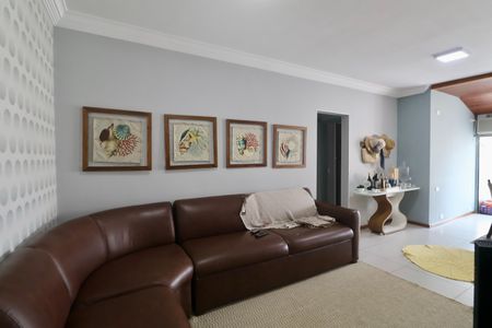 Apartamento para alugar com 74m², 2 quartos e 2 vagasSala