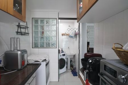Apartamento para alugar com 74m², 2 quartos e 2 vagasCozinha