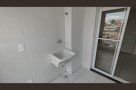 Apartamento para alugar com 34m², 2 quartos e sem vaga Apartamento para alugar com 34m², 2 quartos e sem vagaÁrea de serviço e sacada