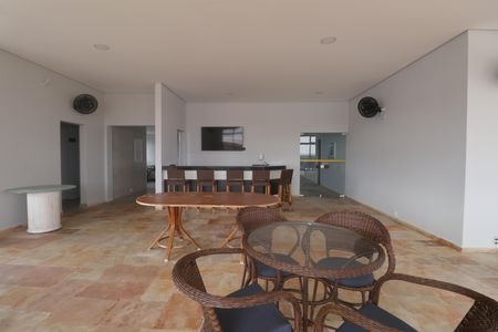 Apartamento para alugar com 75m², 2 quartos e 2 vagasÁrea comum - Salão de festas