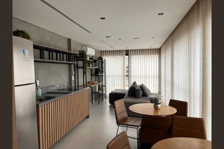 Apartamento para alugar com 36m², 2 quartos e sem vagaÁrea comum - Salão de festas