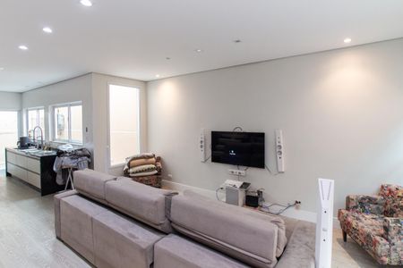 Casa à venda com 250m², 3 quartos e 2 vagas