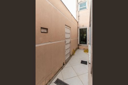 Casa à venda com 250m², 3 quartos e 2 vagas Casa à venda com 250m², 3 quartos e 2 vagasCorredor
