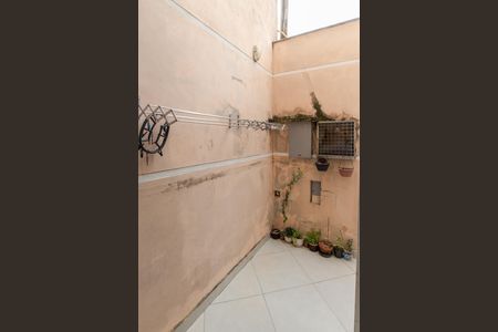 Casa à venda com 250m², 3 quartos e 2 vagas Casa à venda com 250m², 3 quartos e 2 vagasÁrea de Serviço