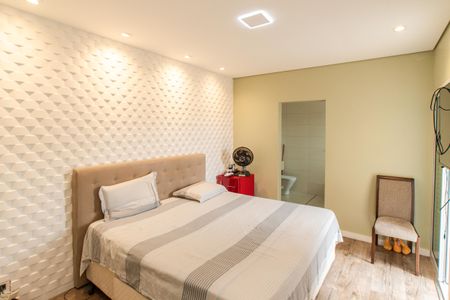 Suíte de casa à venda com 3 quartos, 250m² em Vila Gustavo, São Paulo