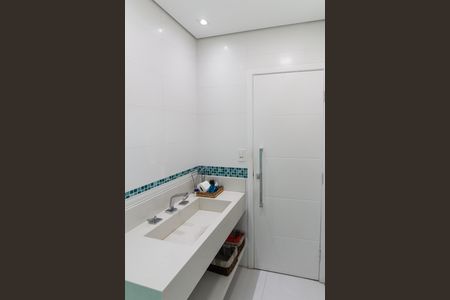 Casa à venda com 250m², 3 quartos e 2 vagasBanheiro