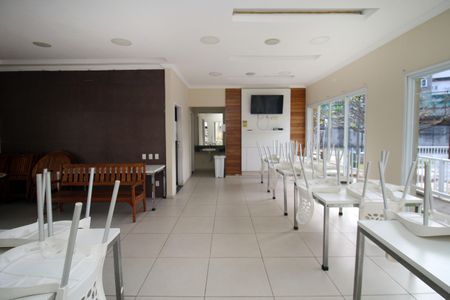 Apartamento para alugar com 55m², 2 quartos e 1 vagaÁrea comum - Salão de festas