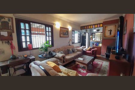 Casa para alugar com 200m², 4 quartos e 3 vagas