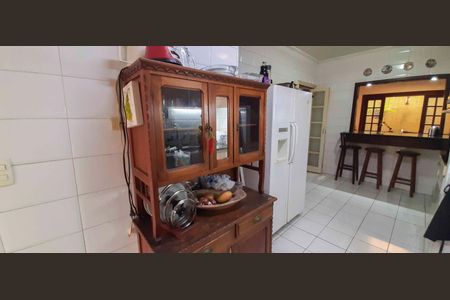 Casa para alugar com 200m², 4 quartos e 3 vagas