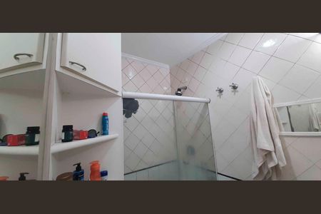 Casa para alugar com 200m², 4 quartos e 3 vagas Casa para alugar com 200m², 4 quartos e 3 vagasBanheiro dos Quartos