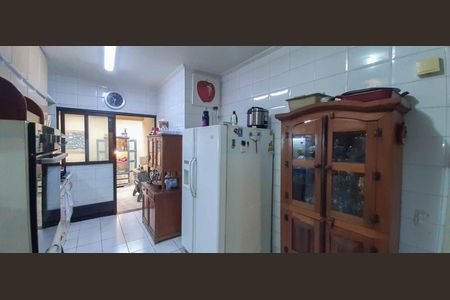 Casa para alugar com 200m², 4 quartos e 3 vagas