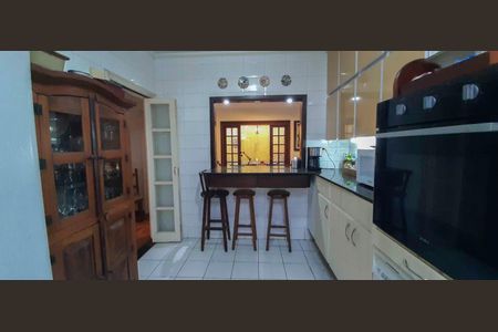 Casa para alugar com 200m², 4 quartos e 3 vagas