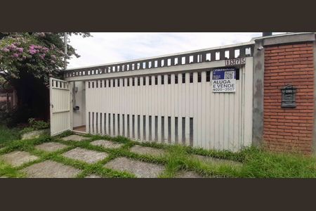 Casa para alugar com 200m², 4 quartos e 3 vagas