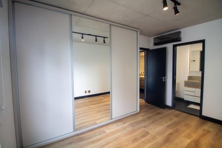 Apartamento à venda com 70m², 1 quarto e 1 vagaSuíte 