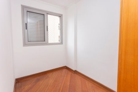 Apartamento à venda com 78m², 3 quartos e 2 vagasQuarto 2